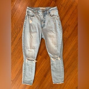 Abercrombie & Fitch “The Skinny Highrise”
